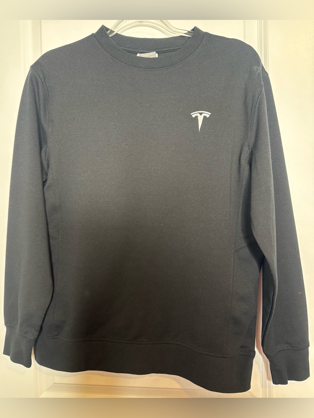 Tesla Men’s Black long sleeve Crewneck sweater with White Logo Sz Sm unisex